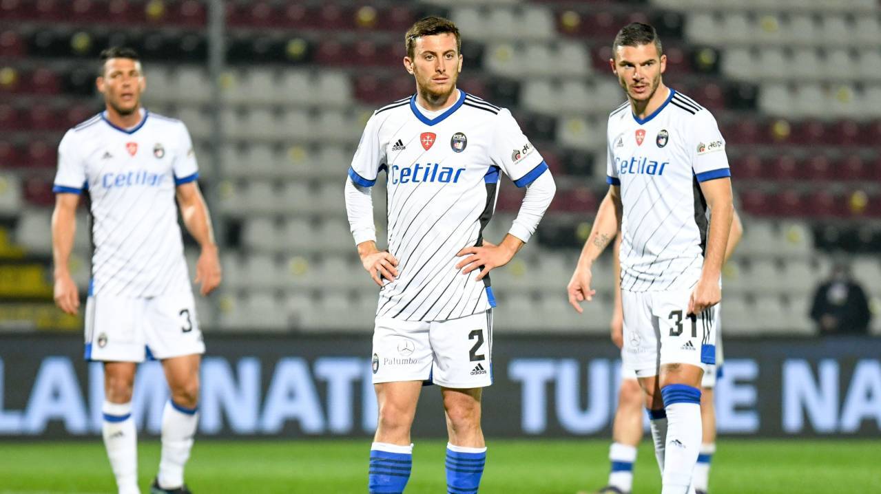 关于那不勒斯今晨止住颓势，志在全明星赛名次提升，压力陡增，赛程密集仍需轮换的信息