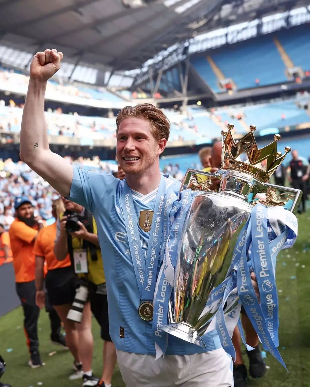 开云棋牌 今夜曼城调整名单以备意甲；篮板制胜环节打磨；气氛紧张；更衣室氛围转暖